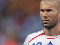 FB体育赛事-从本泽马爆发到卡塔尔加时奇迹，足球世界的唯一性叙事