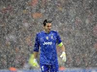 FB体育网页版-绝境逆转！韩国队惊天翻盘日本队，黄鸭组合刷新纪录铸就羽坛传奇