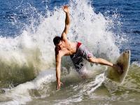 FB体育官网-这是一篇为您定制的文章，围绕温网（传统、草地、优雅）碾压美网（喧嚣、硬地、商业）以及蒂姆（Dominic Thiem）的高光表现这两个核心矛盾体进行深度创作