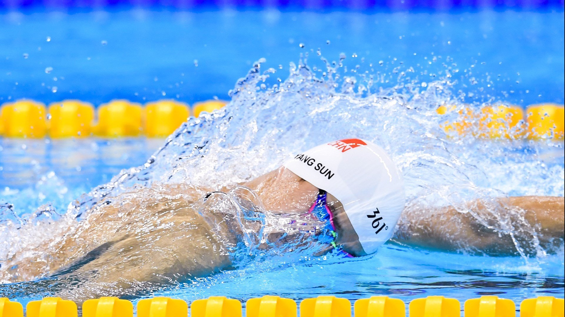 意甲焦点战之夜,努涅斯进攻端无人可挡,独造三球主宰胜负