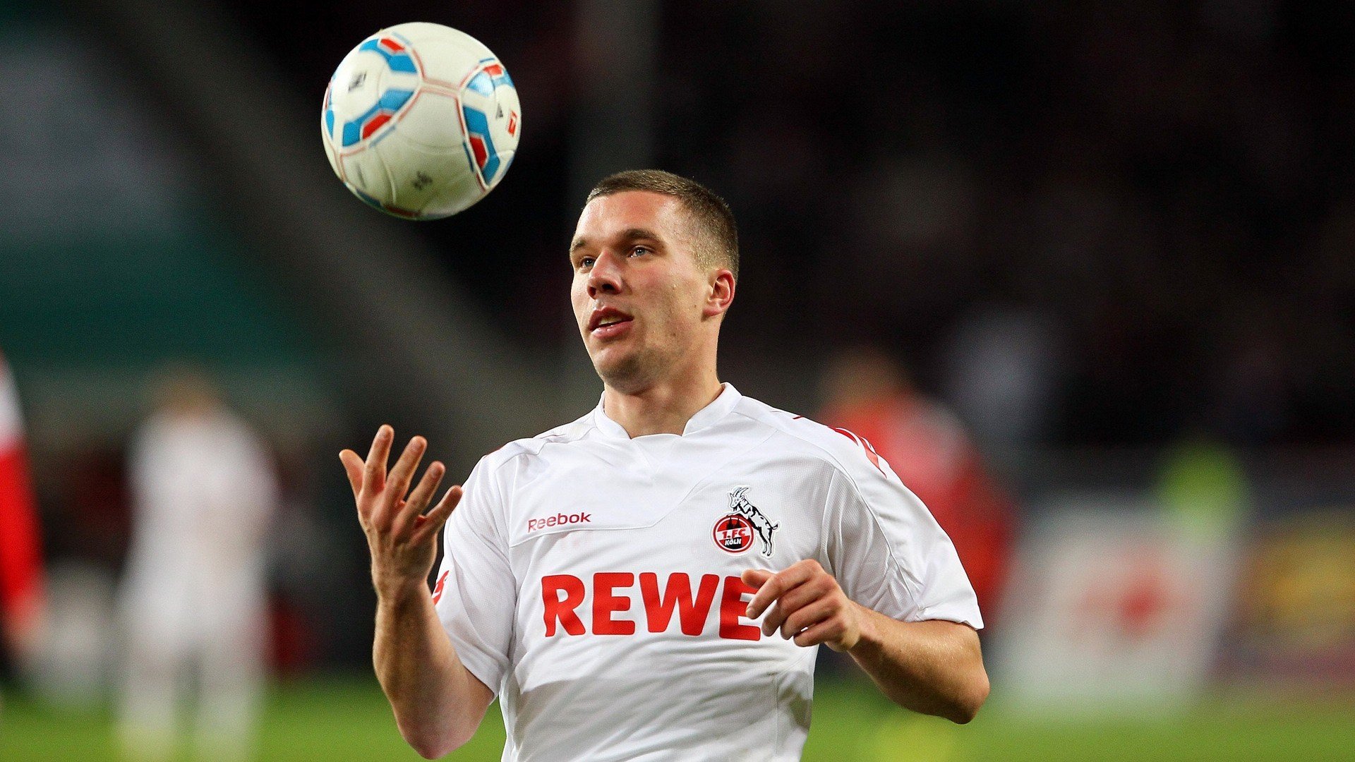 赛道与球场的双重奏,当F1争冠焦点遇上公牛决胜局