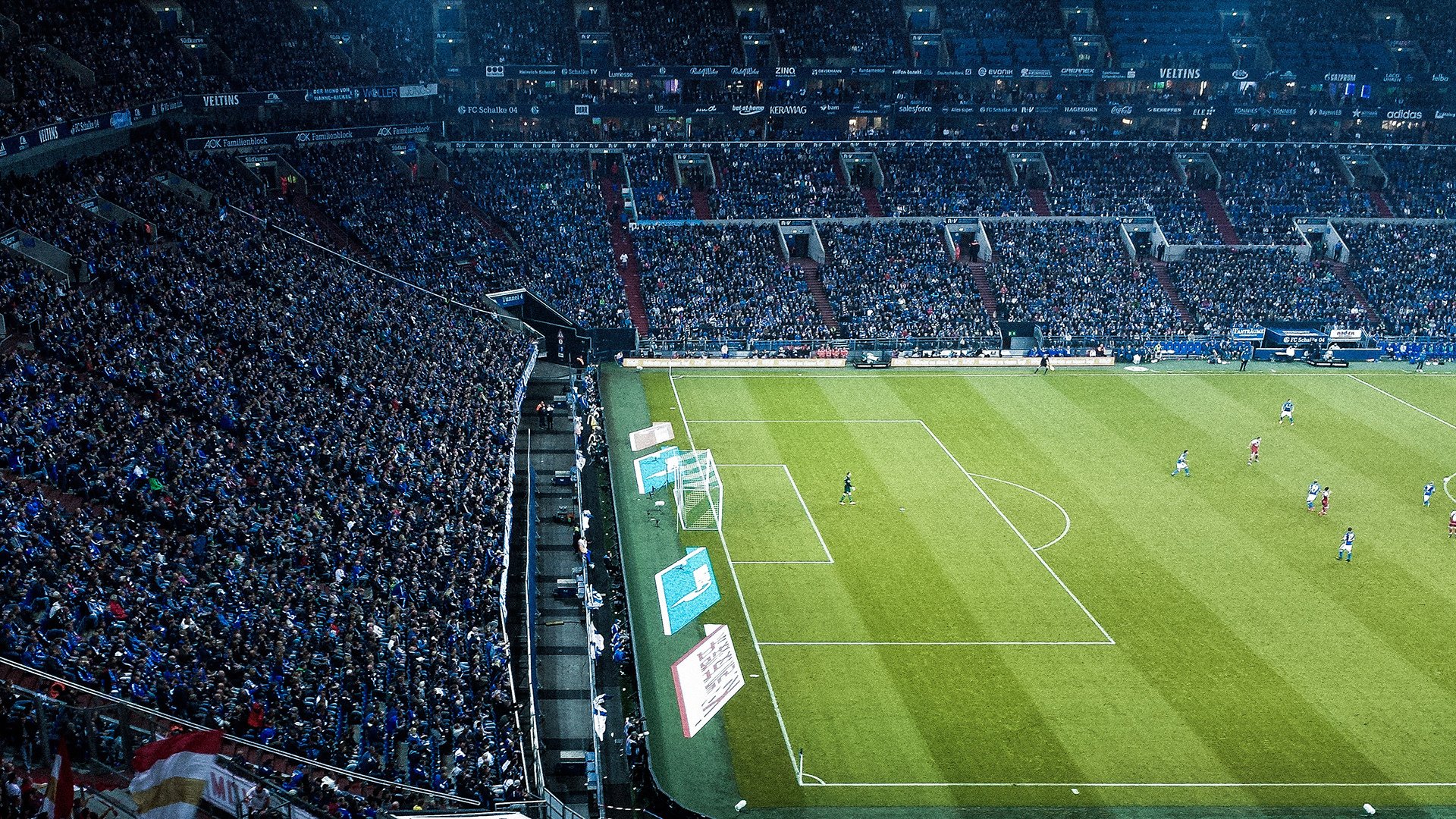 赛道与球场，当F1年度争冠战火重燃，灰熊淘汰深圳队的启示